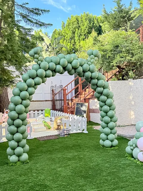 Kids Birthday Balloon Decorations: Theme Ideas