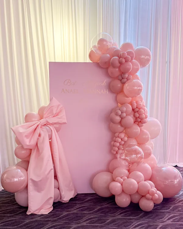 Anael's Bat Mitzvah — Pink Backdrop at Em Habanim — Bat Mitzvah balloon decor detail North Hollywood