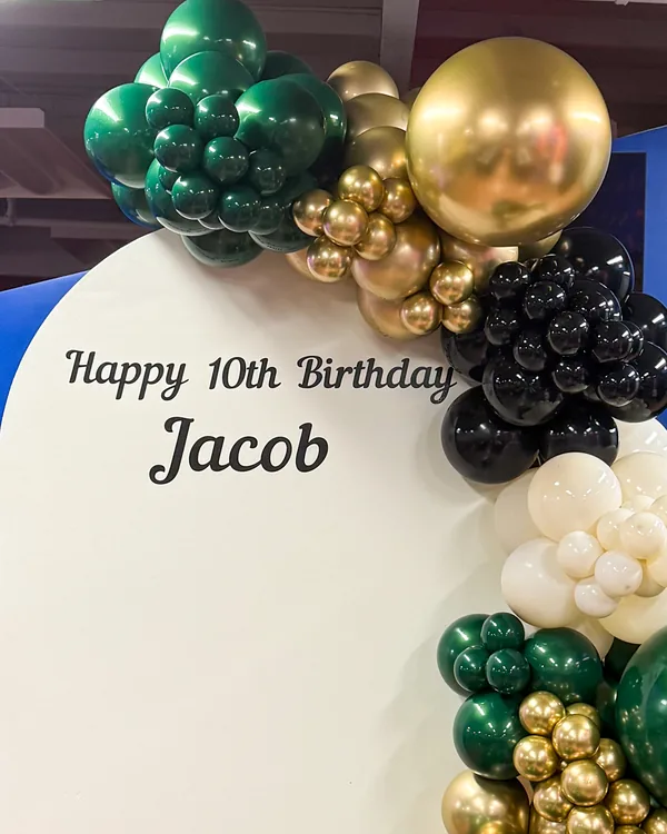Jacob's 10th Birthday at Sky Zone Alhambra — Birthday balloon decor detail Alhambra