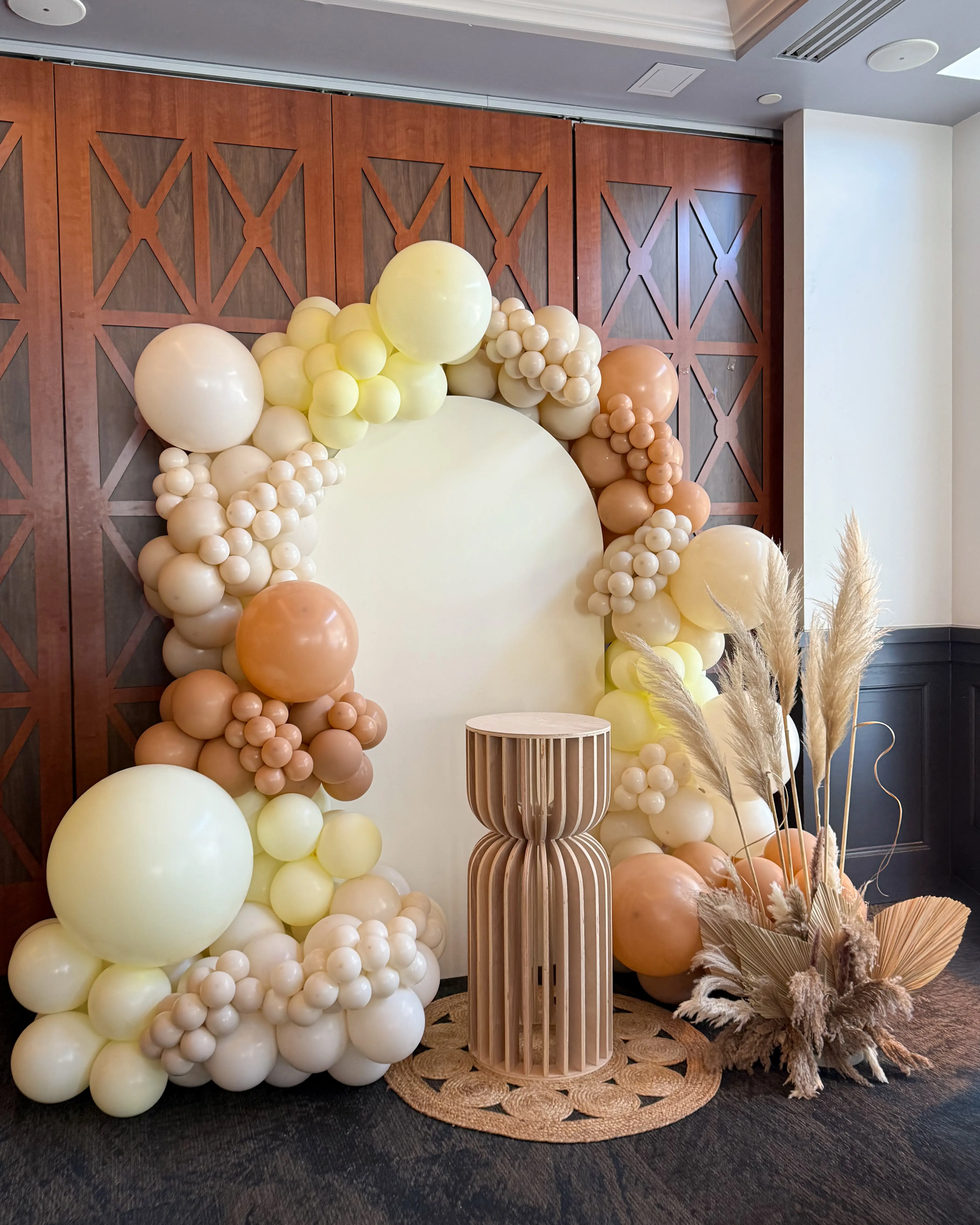 Example of a compact to mid-scale balloon installation in Los Angeles