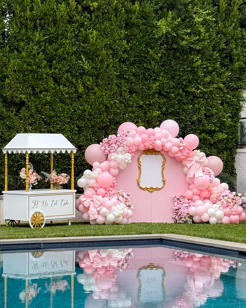 Balloon installation in Los Angeles — gallery photo 1